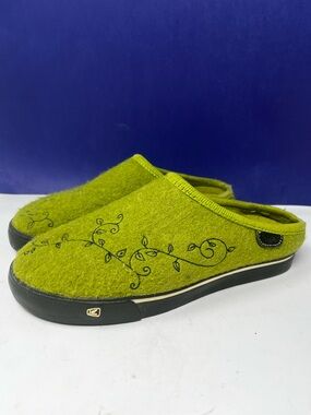 Keen Trillium Felt Slip-On Mule Scuffs Green Embroidered 7